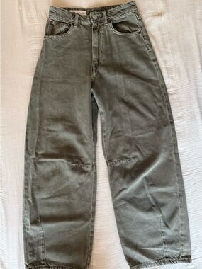 Zara Sage Green High-Waist Utility Trousers